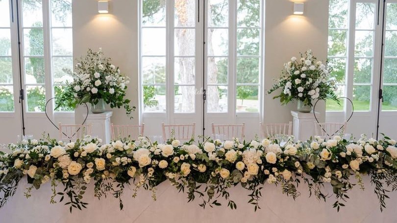 Lydia top table 16 9